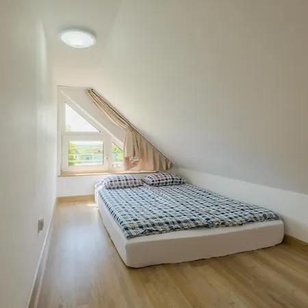 ホームステイ Piamola Zacisze *