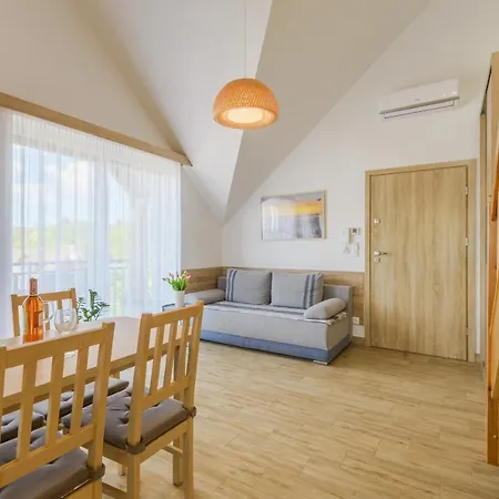 ホームステイ Piamola Zacisze