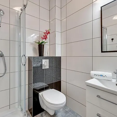 ホームステイ Piamola Zacisze